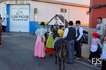 Alegre y participativa romería en El Ejido (Foto FJ Santana y TF)